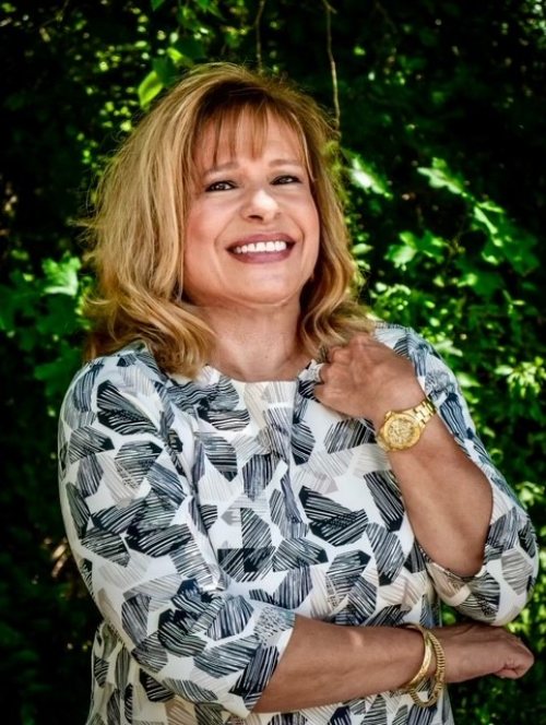 Julie S Green